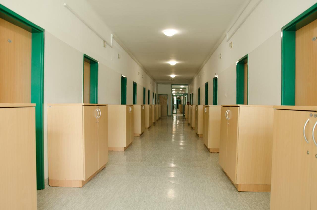 Hostel Rozna Dolina Ljubljana Bagian luar foto