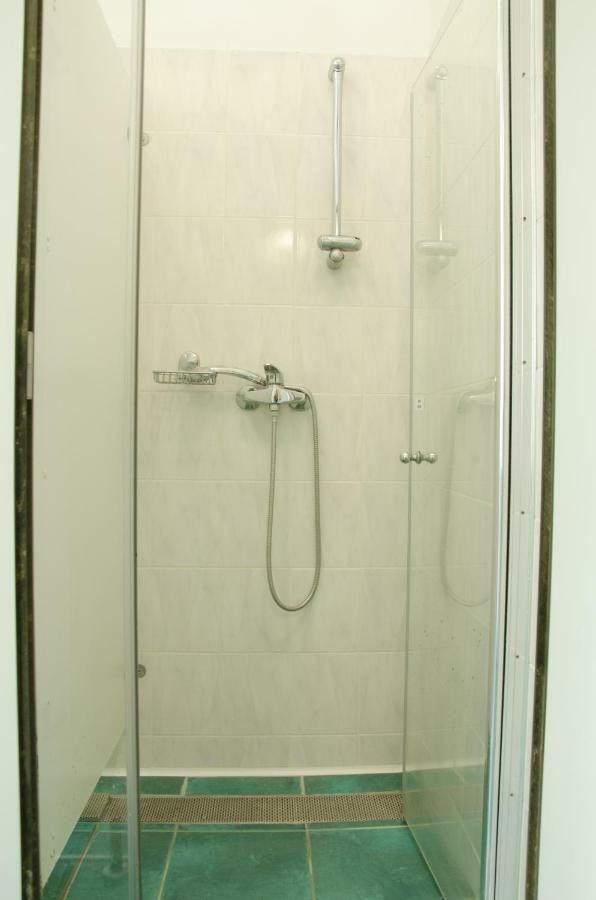 Hostel Rozna Dolina Ljubljana Bagian luar foto