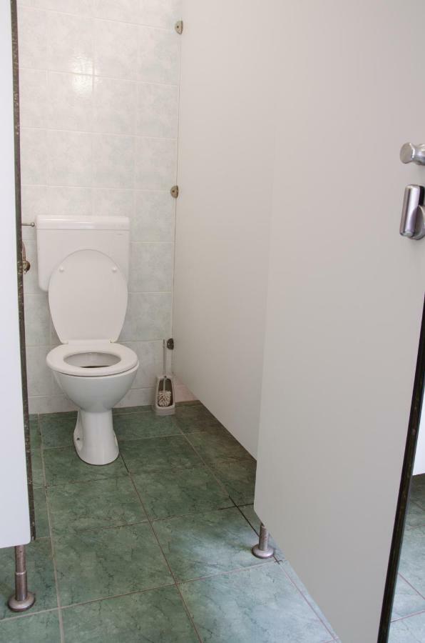 Hostel Rozna Dolina Ljubljana Bagian luar foto