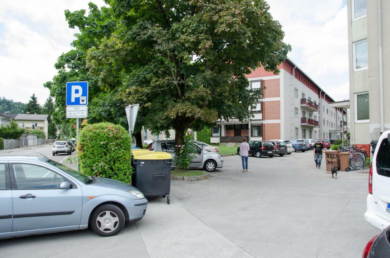 Hostel Rozna Dolina Ljubljana Bagian luar foto