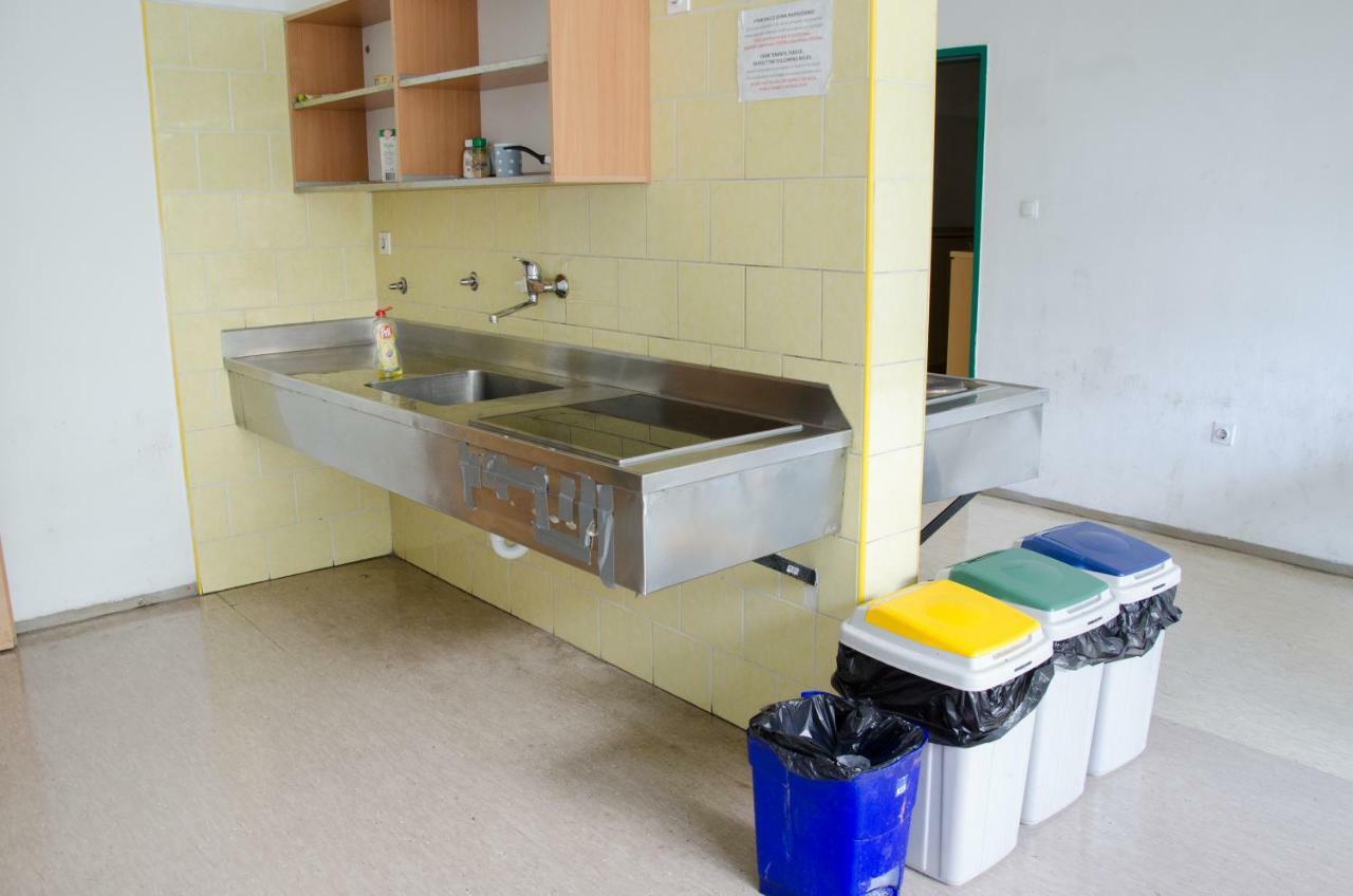 Hostel Rozna Dolina Ljubljana Bagian luar foto